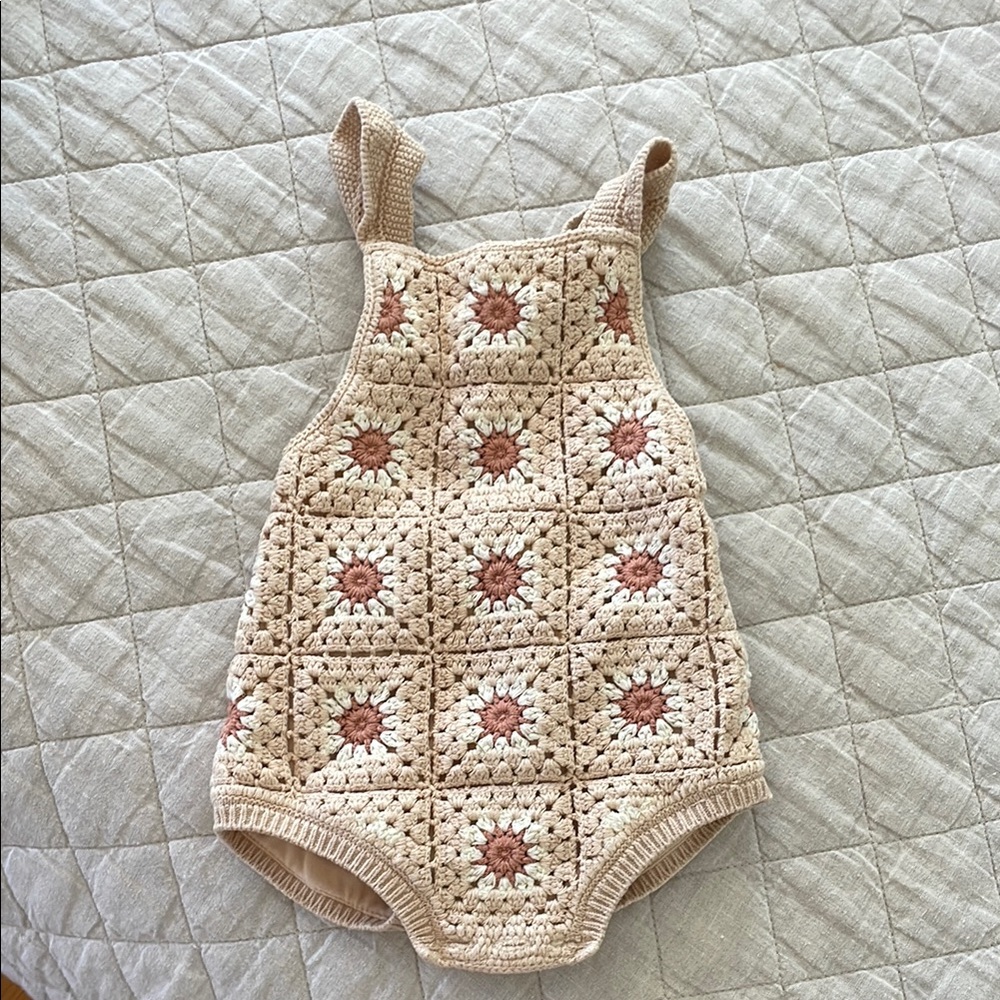 Rylee + Cru Crochet Baby Romper EUC 3-6mo